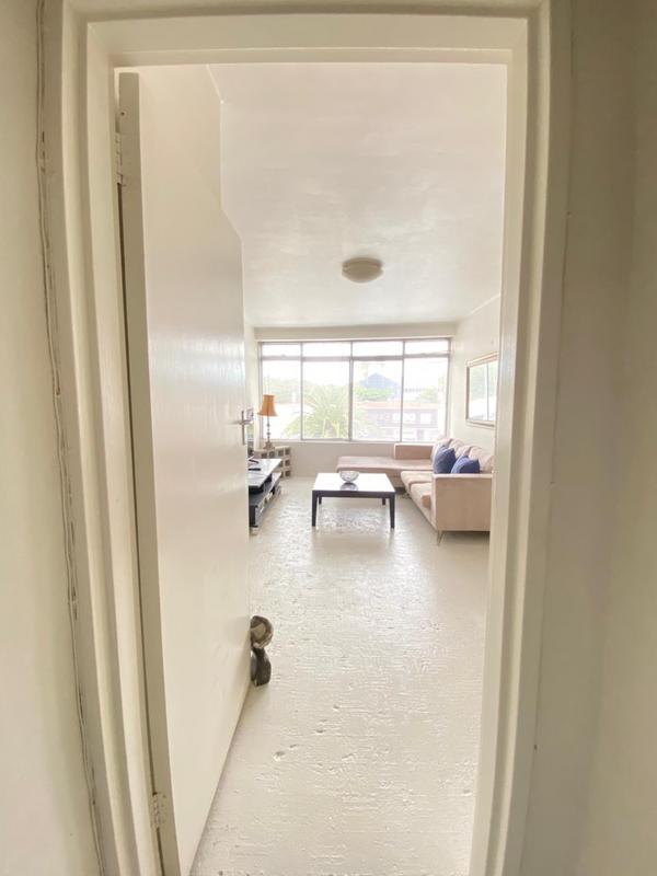 To Let 1 Bedroom Property for Rent in Green Point Western Cape